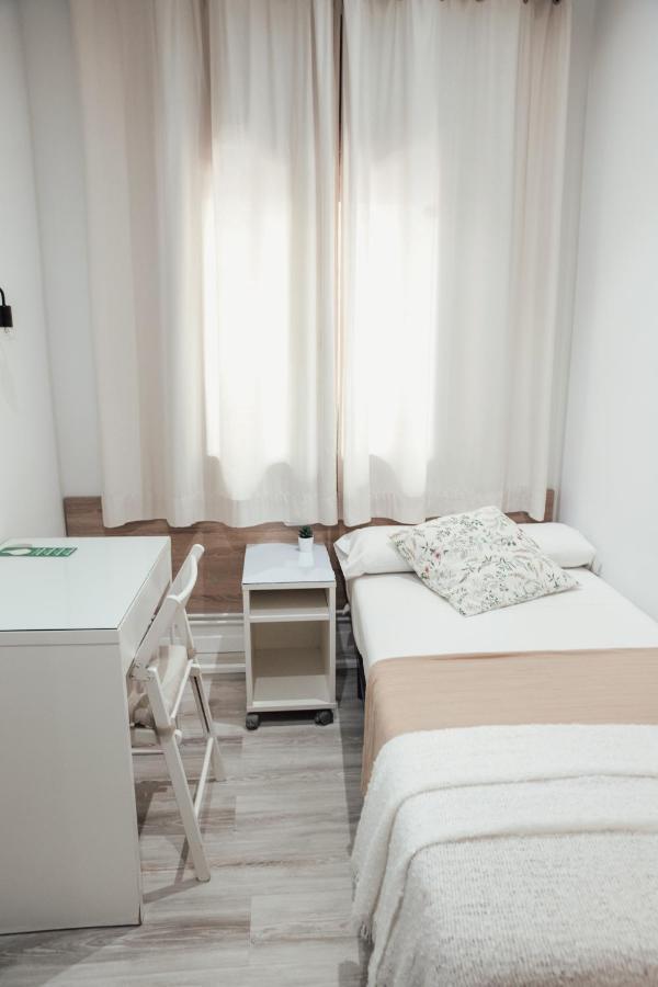 Hostal Ruta De Francia Barcelona Eksteriør bilde