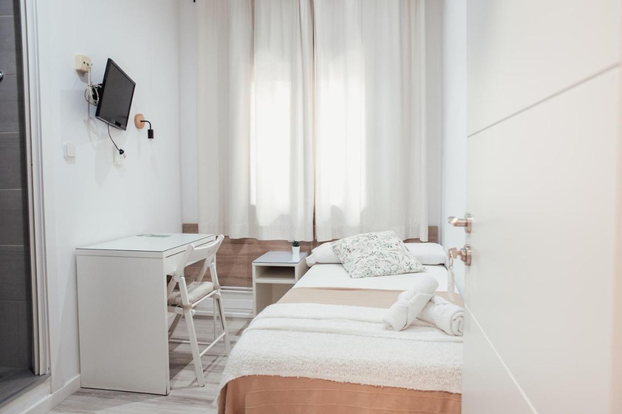 Hostal Ruta De Francia Barcelona Eksteriør bilde