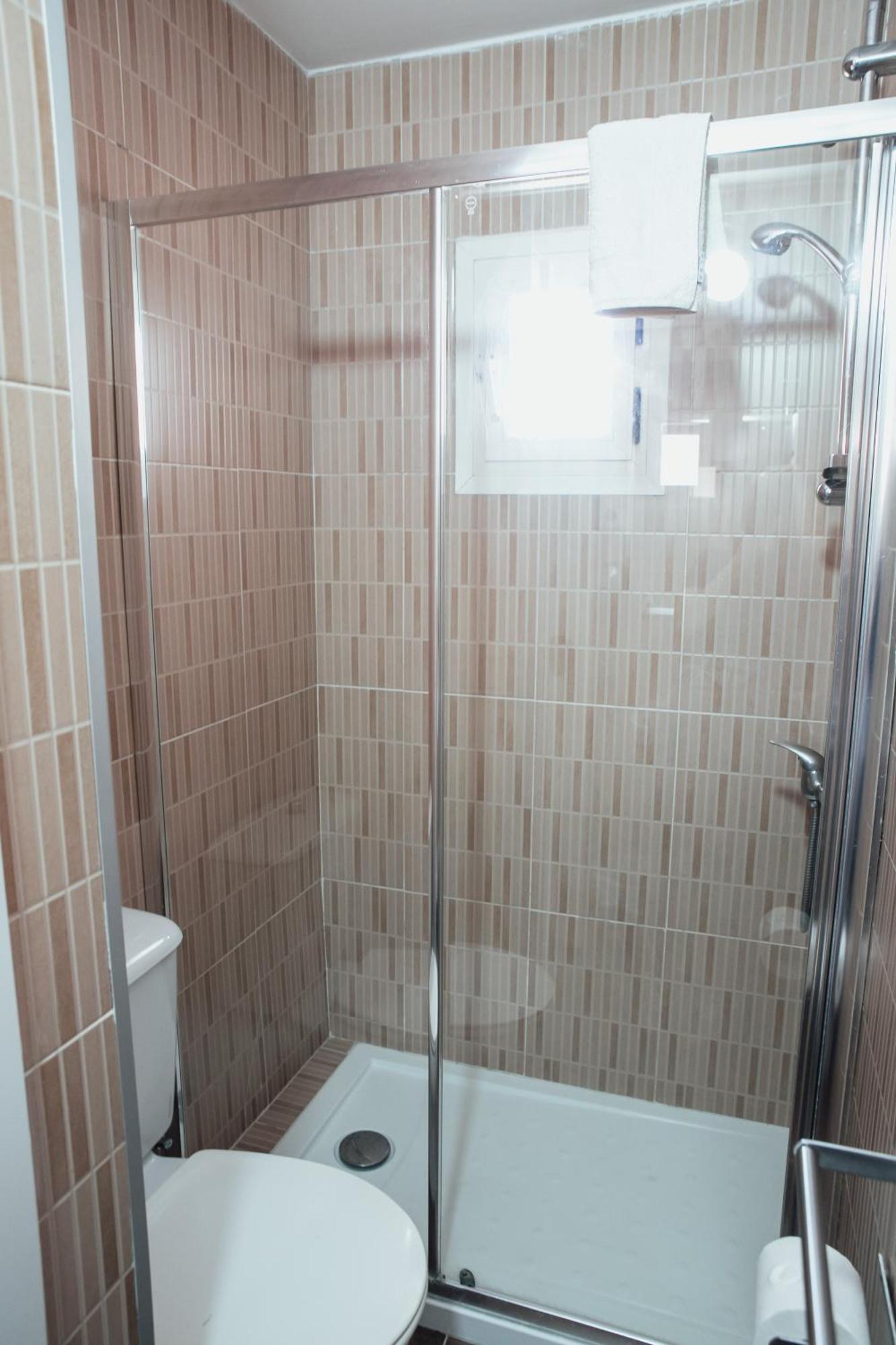 Hostal Ruta De Francia Barcelona Eksteriør bilde