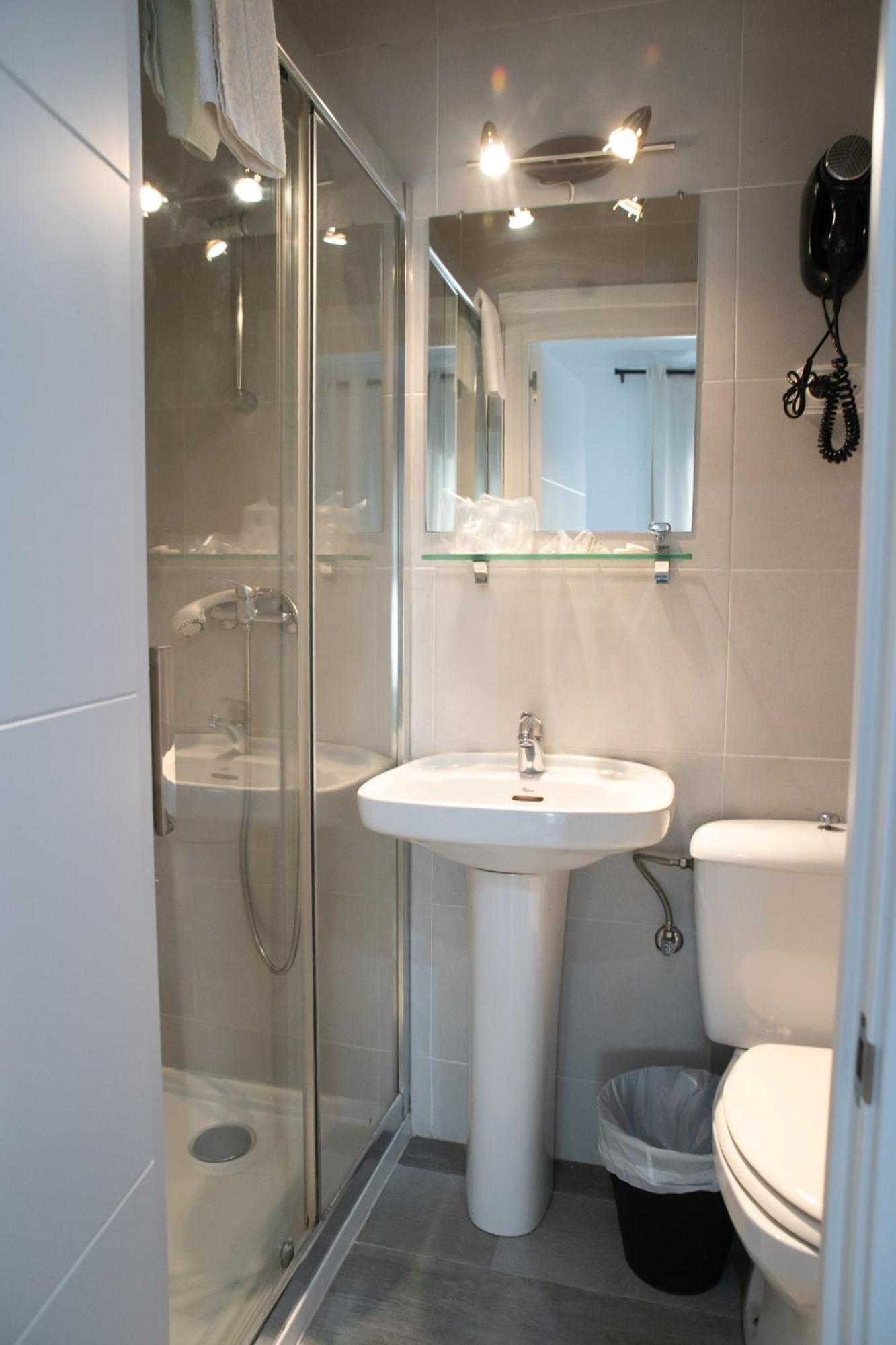 Hostal Ruta De Francia Barcelona Eksteriør bilde