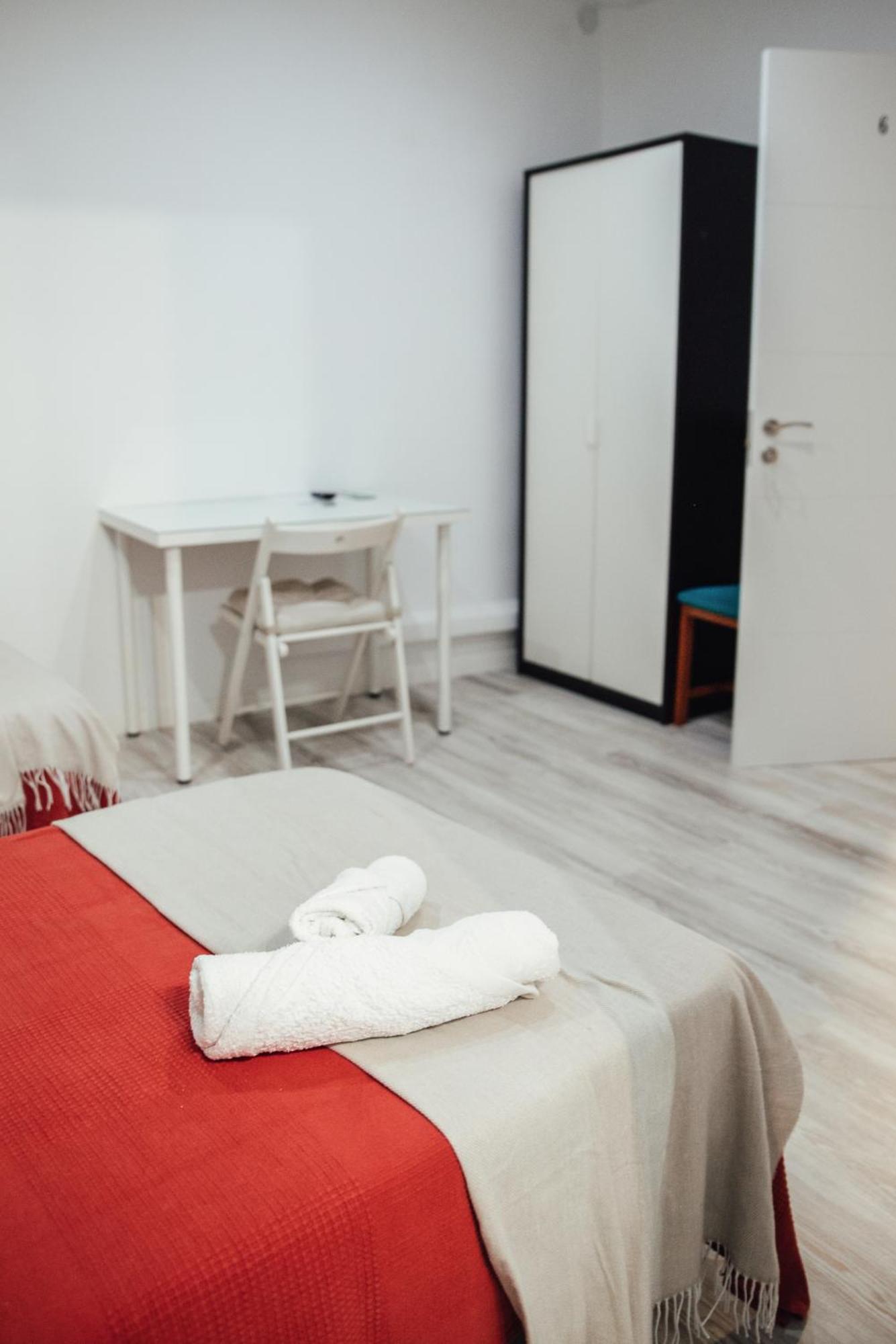 Hostal Ruta De Francia Barcelona Eksteriør bilde