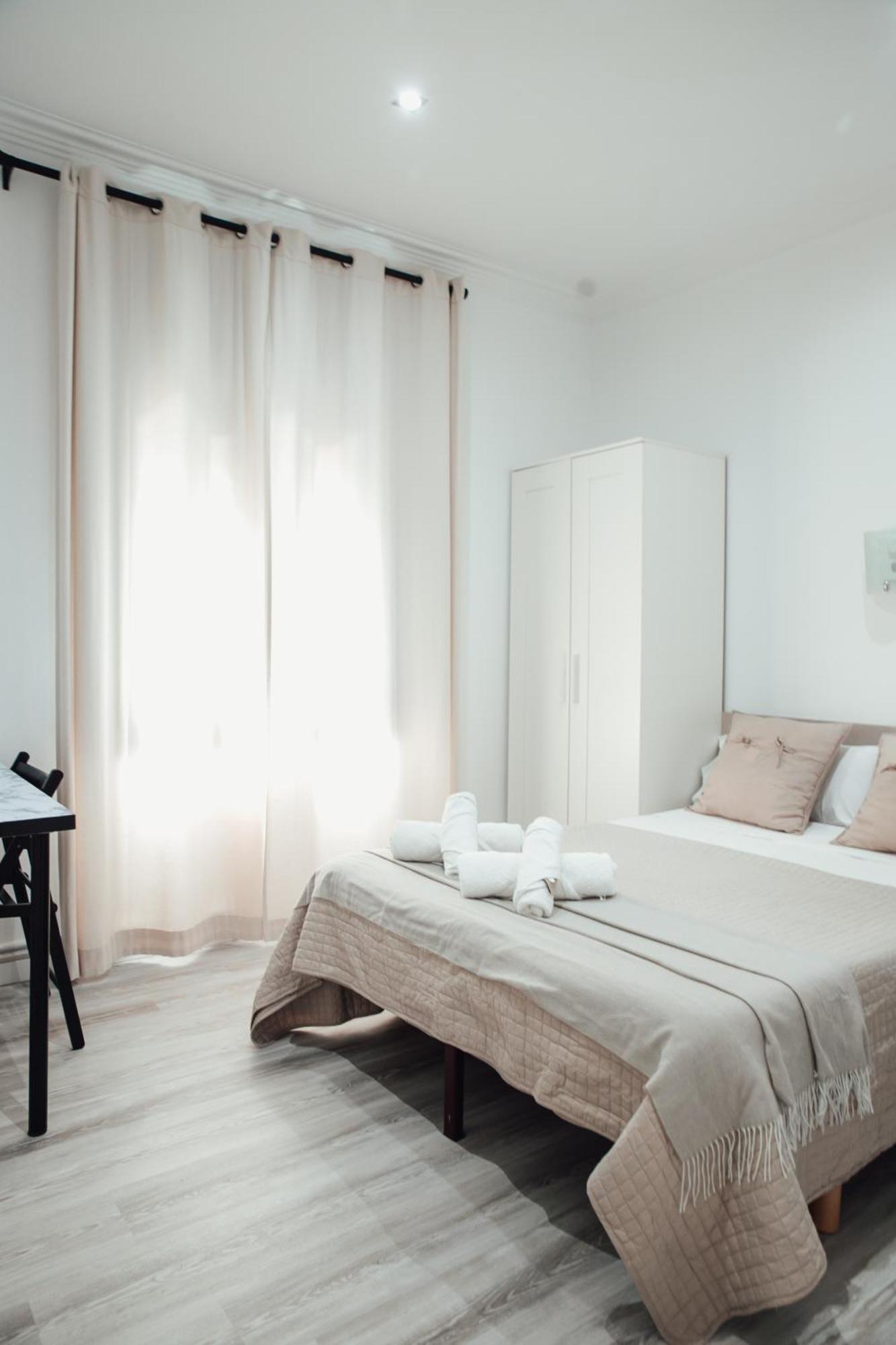 Hostal Ruta De Francia Barcelona Eksteriør bilde