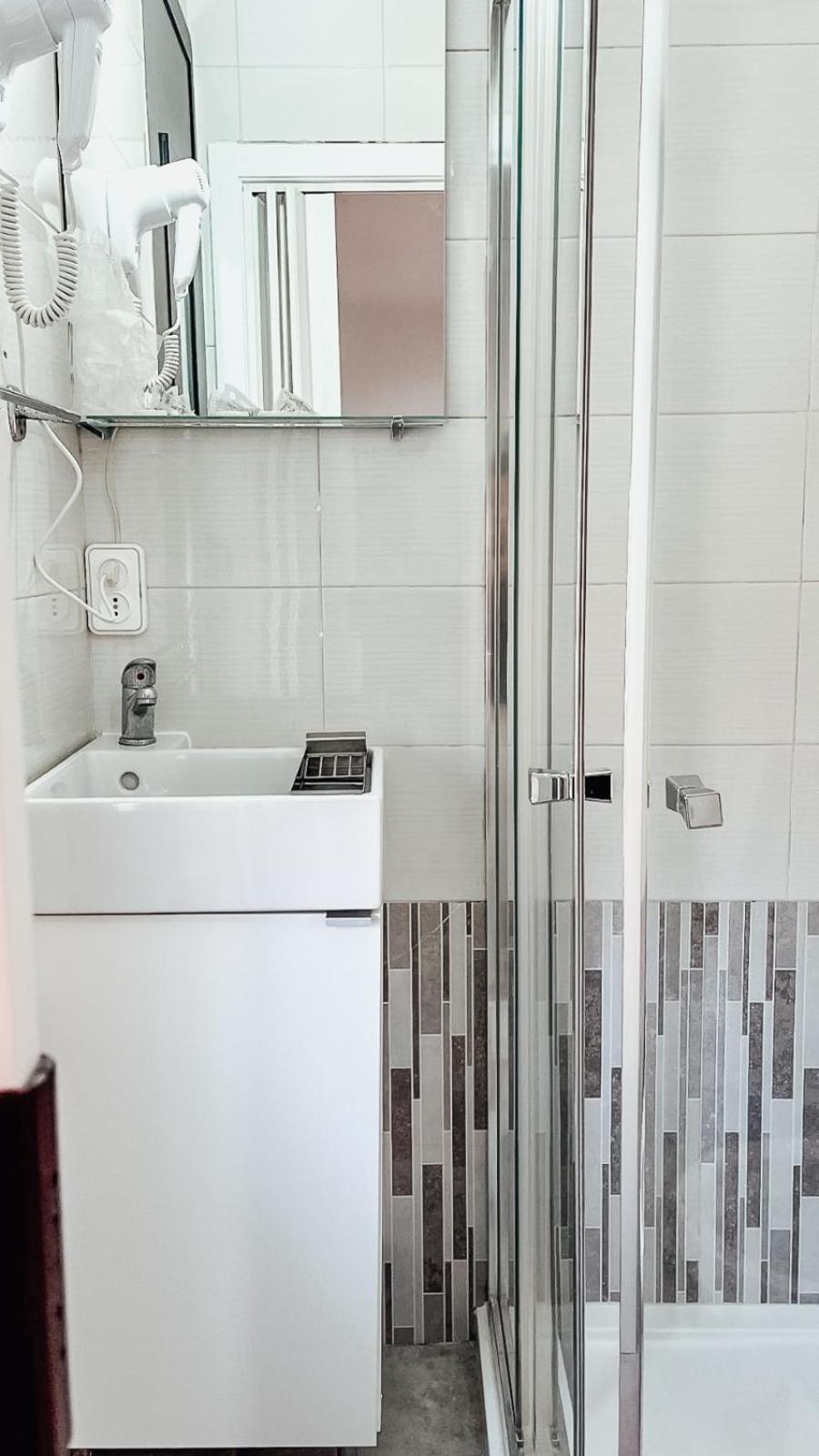 Hostal Ruta De Francia Barcelona Eksteriør bilde