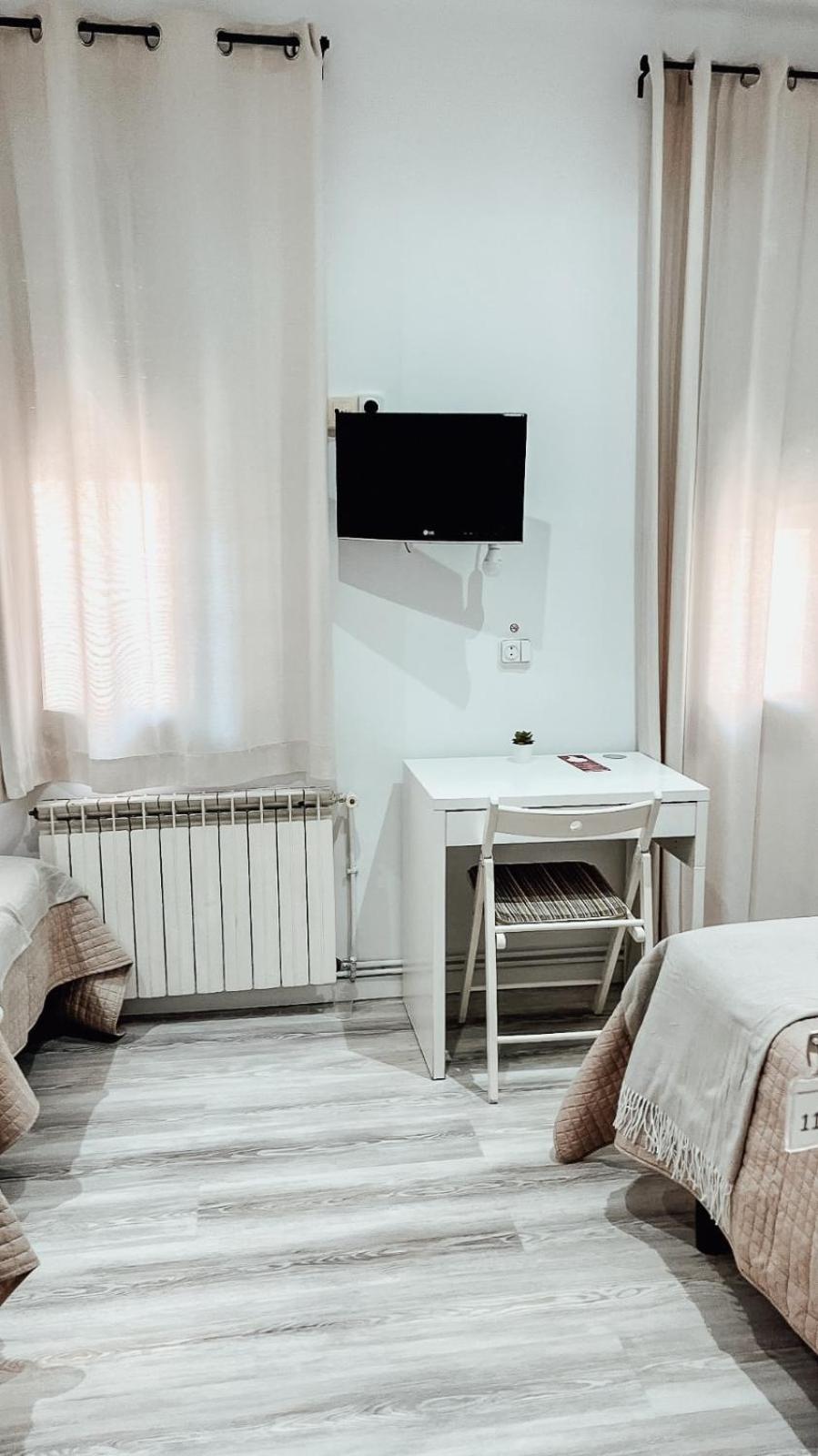 Hostal Ruta De Francia Barcelona Eksteriør bilde